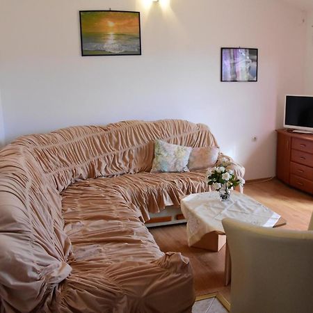 Apartments Zana วีร์ ภายนอก รูปภาพ
