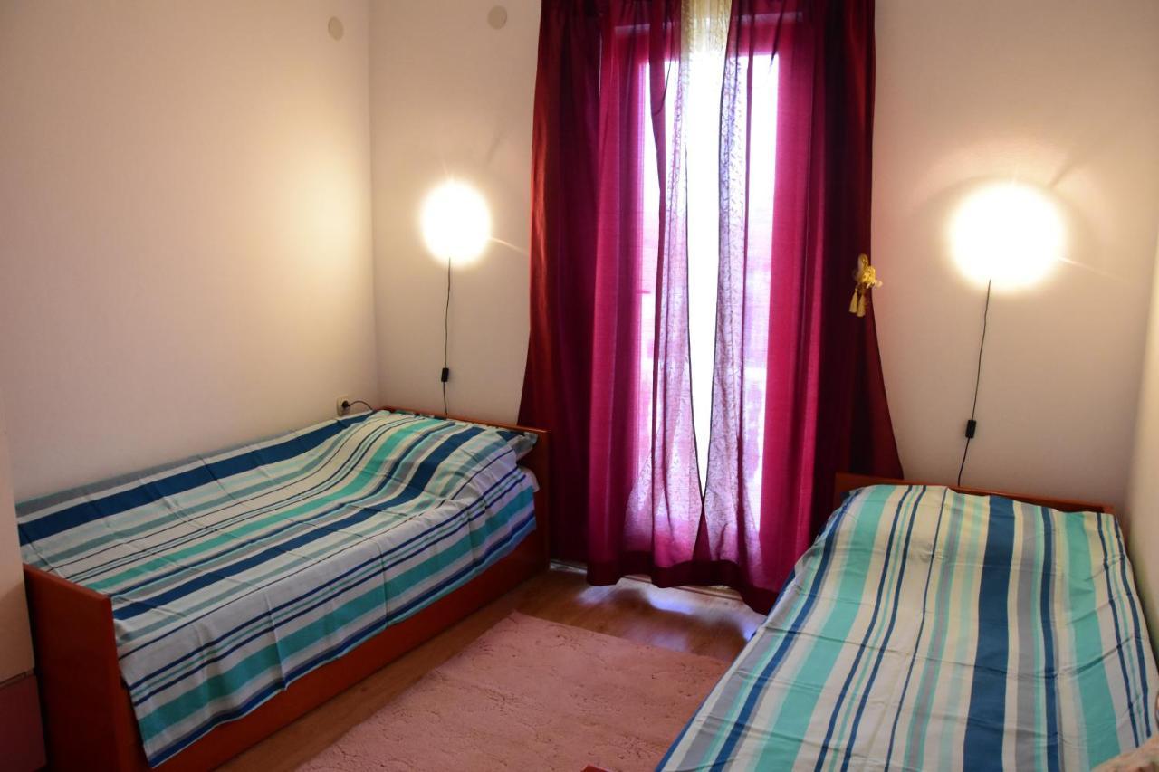 Apartments Zana วีร์ ภายนอก รูปภาพ