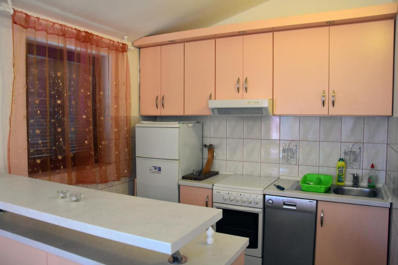 Apartments Zana วีร์ ภายนอก รูปภาพ