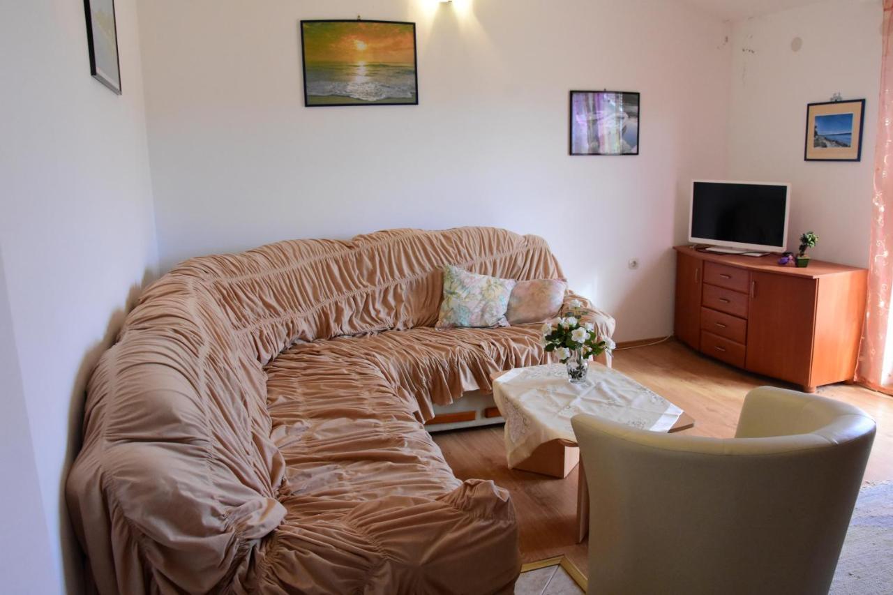 Apartments Zana วีร์ ภายนอก รูปภาพ