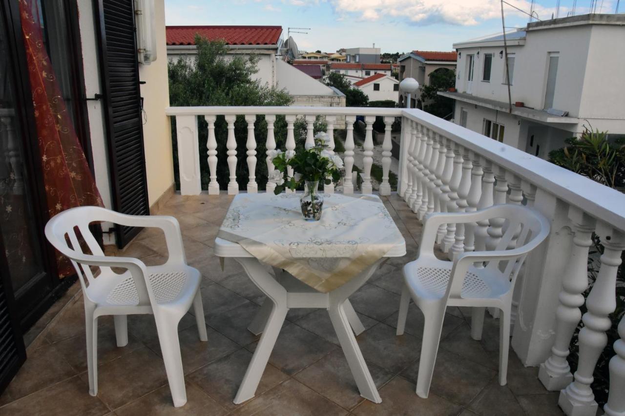 Apartments Zana วีร์ ภายนอก รูปภาพ
