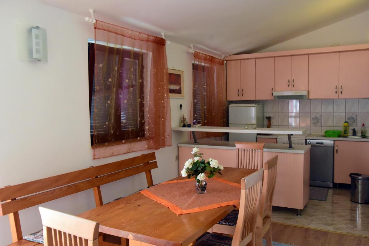 Apartments Zana วีร์ ภายนอก รูปภาพ